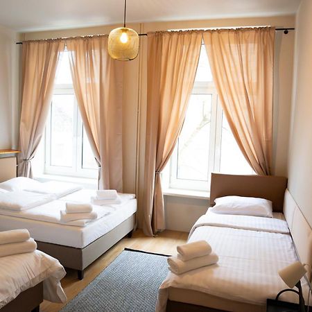 Hotelik Relax H360 Lódź Exterior foto