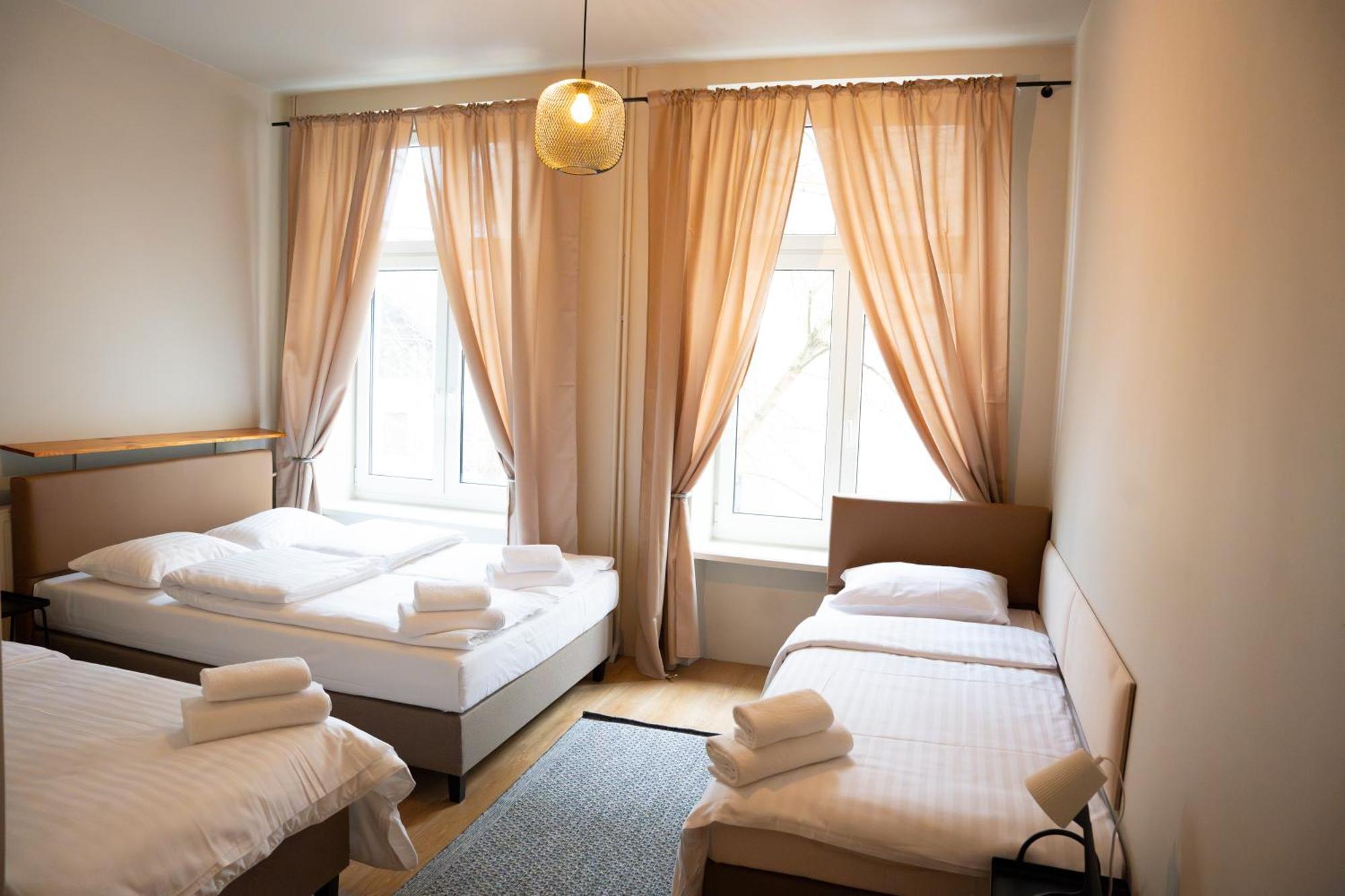 Hotelik Relax H360 Lódź Exterior foto